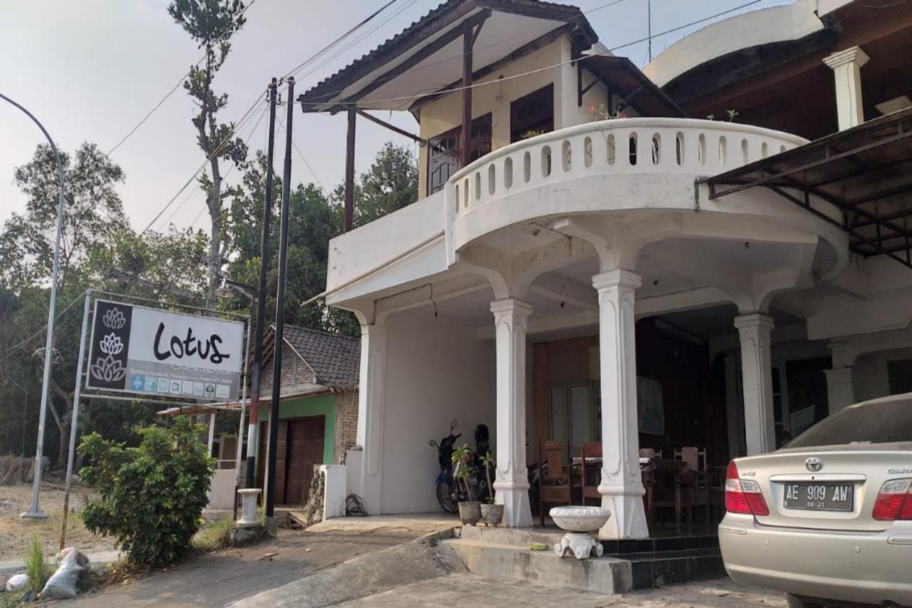 Oyo 1782 Lotus Residence Magelang Bagian luar foto